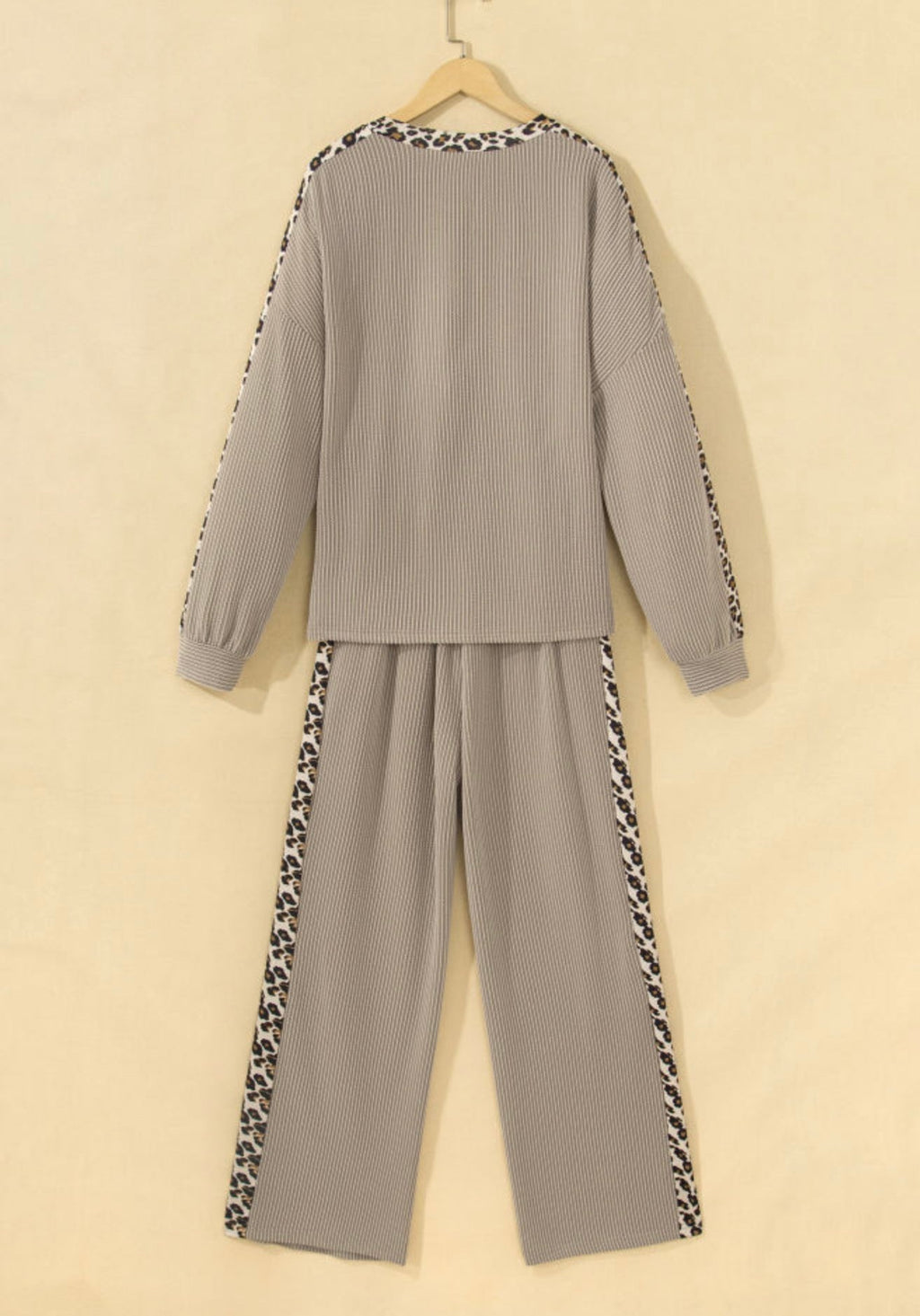 Ribbed Leopard Trim Set